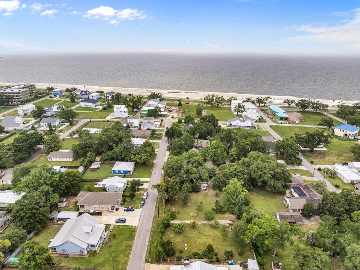Bare Feet Bungalow -Close To Beach & Dog Friendly Gulfport Eksteriør billede