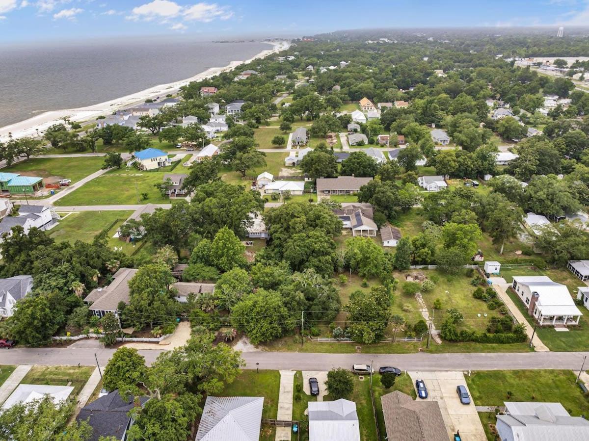 Bare Feet Bungalow -Close To Beach & Dog Friendly Gulfport Eksteriør billede