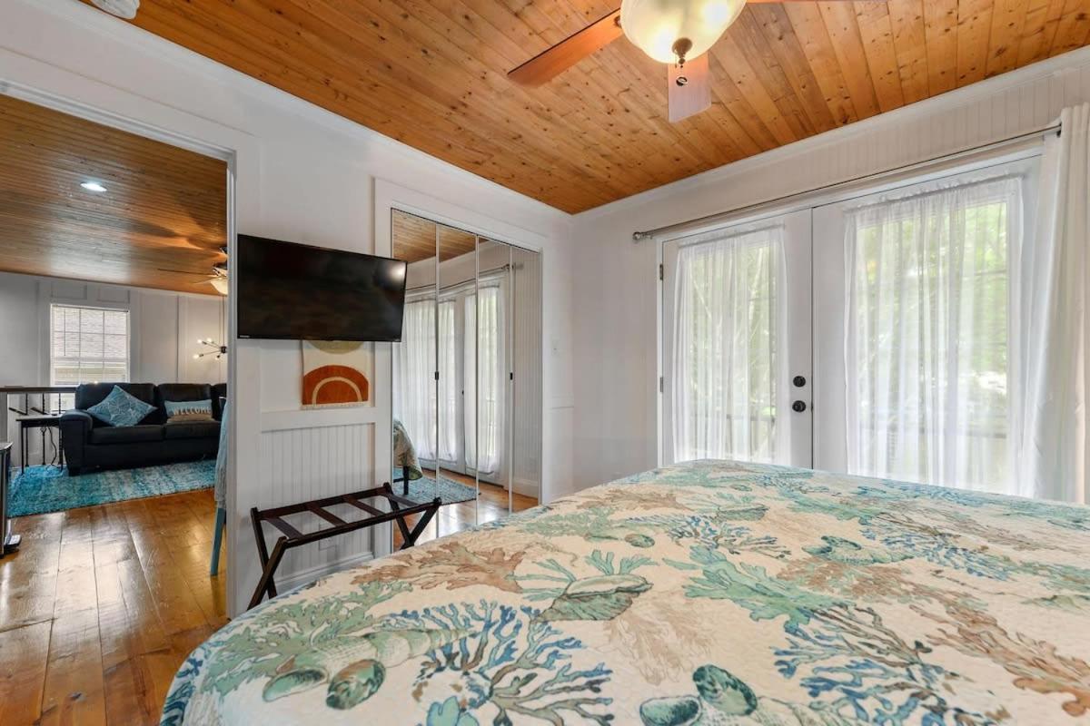 Bare Feet Bungalow -Close To Beach & Dog Friendly Gulfport Eksteriør billede
